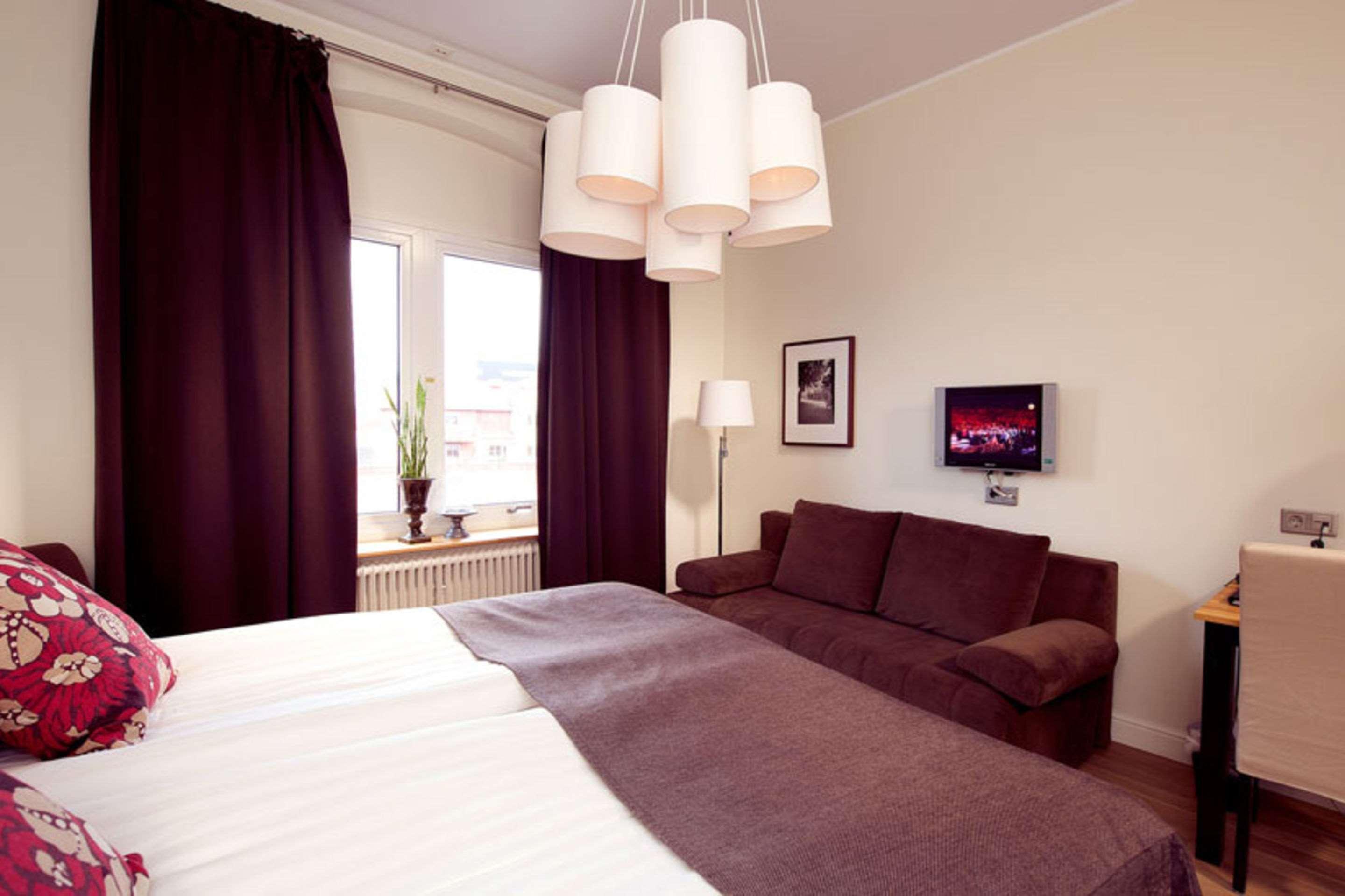 האלמסטד Home Hotel Norre Park מראה חיצוני תמונה