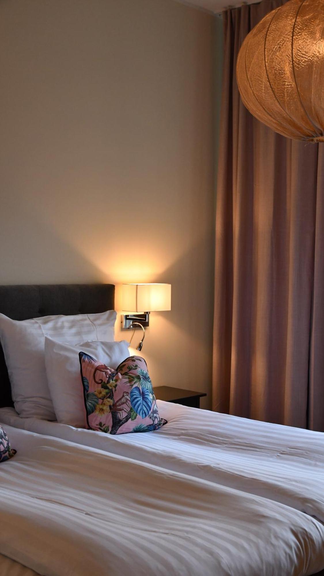 האלמסטד Home Hotel Norre Park מראה חיצוני תמונה